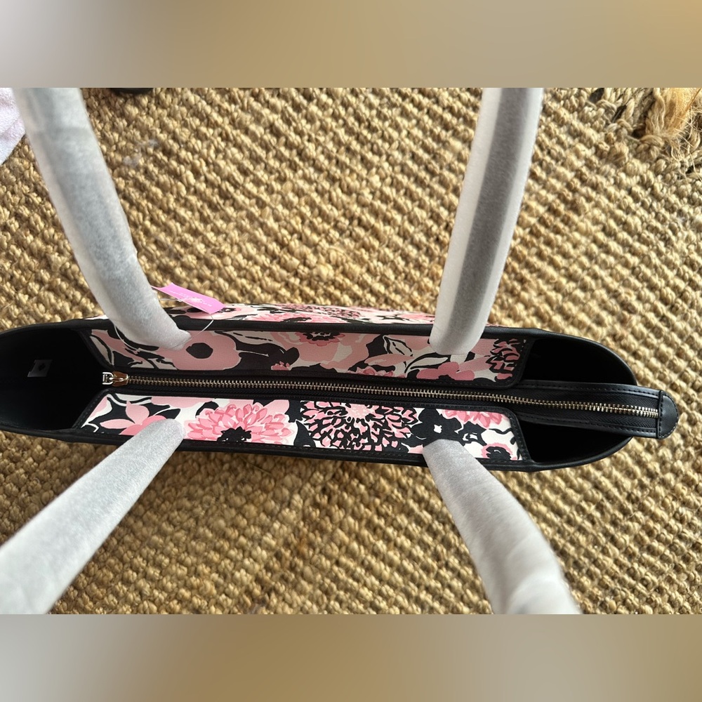 ♠️ NWT Kate Spade Floral Tote in Pink and Black Dhalia pattern w/matching wallet - Picture 4 of 7